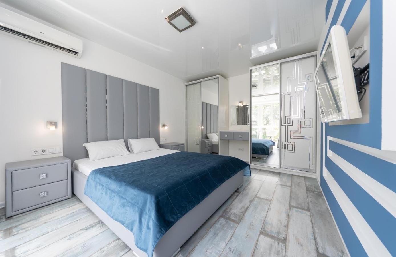 키예프 Flat24 On Lesi Ukrainki 3 아파트 외부 사진